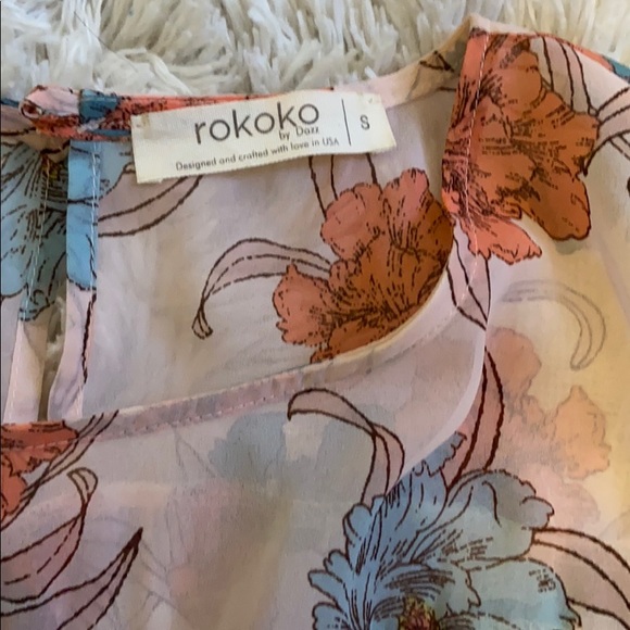 Sheer flowy summer top - Picture 2 of 3